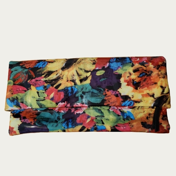 SPRING Floral Steve Madden Floral Clutch - Multicolor GUC - Picture 5 of 12